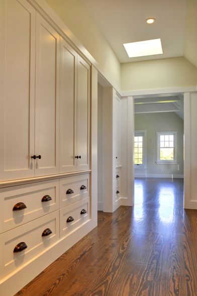 hallway storage - Love this idea. This is what i want in the basement Hallway Pantry, Ideas De Closets, Hallway Storage Cabinet, Renovated Farmhouse, Hall Cupboard, Bedroom Closet Storage, Hallway Closet, Hallway Cabinet, Armoire Dressing