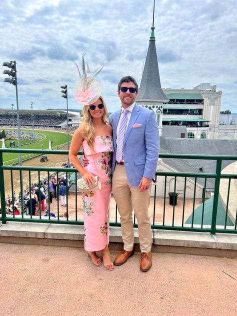 Kentucky Derby Mens Attire Men Styles, Couples Derby Outfits, Men’s Derby Party Outfit, Kentucky Derby Outfit Couple, Derby Inspired Outfits, Derby Aesthetic Outfits, Derby Couple Outfits, Womens Derby Outfits, Kentucky Oaks Outfit For Women