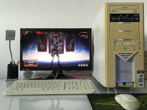 Sleeper PC Build - Build Logs - Linus Tech Tips Sleeper Pc Build, Pc Build Ideas, Sleeper Pc, Sleeper Build, Linus Tech Tips, Pc Aesthetic, Custom Computer Case, Retro Games Room, Build A Pc