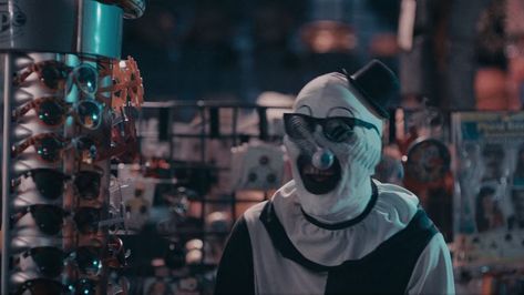 Art The Clown Terrifier 2 Art The Clown Terrifier Pfp, Damien Leone, Art The Clown Terrifier, Terrifier 2, Art The Clown, Best Gif, Horror Movie Icons, Horror Lovers, Clowning Around