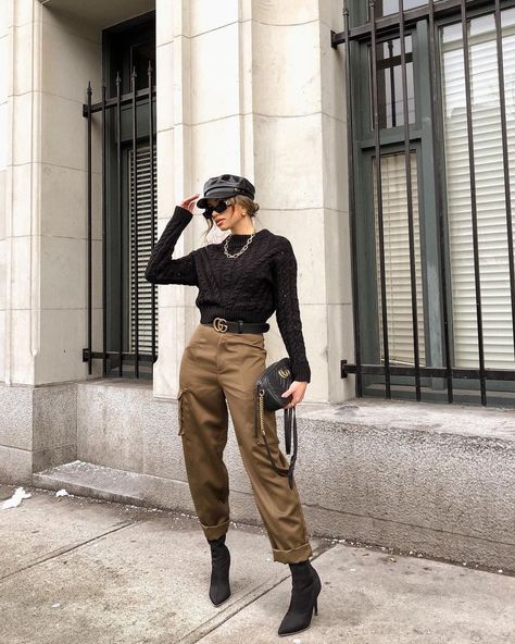 REVOLVE on Instagram: “precious cargo💚✨ @vitaliia in the @lpa lisette pants + the cropped cable sweater - link in bio to shop!” Cargo Pants Winter Outfit, Pants Winter Outfit, Cargo Pants Winter, Cargo Jeans Outfit, Best Cargo Pants, Cargo Outfit, Cargo Pants Outfit Women, Cargo Pants Style, Cargo Pants Outfits