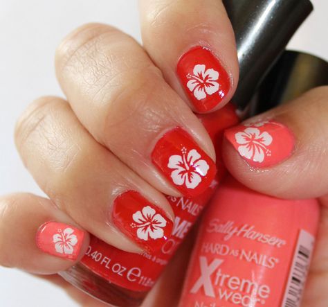 Hibiscus Flower Toe Nails, Aloha Nails Hawaiian Flowers, Hawaii Themed Nails, Caribbean Nails, Hawaiian Nail Art, Hibiscus Flower Nails, Hibiscus Nail Art, Hawaiian Flower Nails, Hawaiian Nails