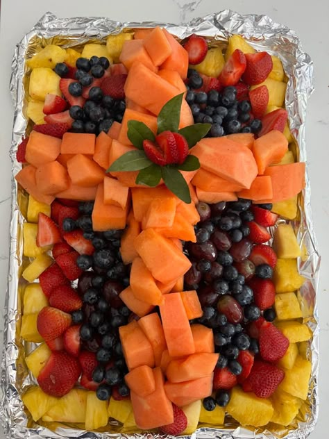 Fruit And Veggie Charcuterie Board Easter, Cross Charcuterie Board Ideas, First Communion Food Ideas, Easter Fruit Tray, Easter Platter, Easter Fruit, Fruit Board, Charcuterie Appetizers, Veggie Plate