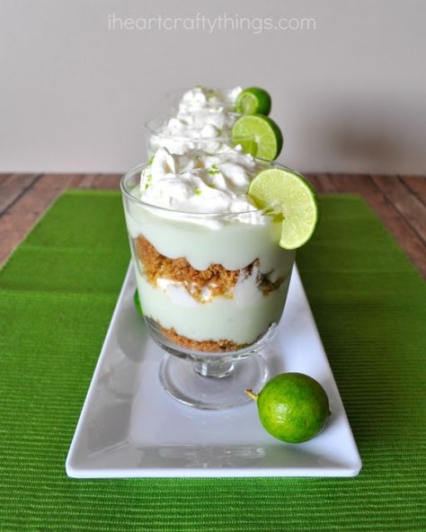 Key Lime Yogurt Recipe, Key Lime Pie Yogurt, Fruit Parfait Recipes, Key Lime Yogurt Pie, Key Lime Yogurt, Parfait Breakfast, Fruit Parfait, Parfait Recipes, Granola Breakfast