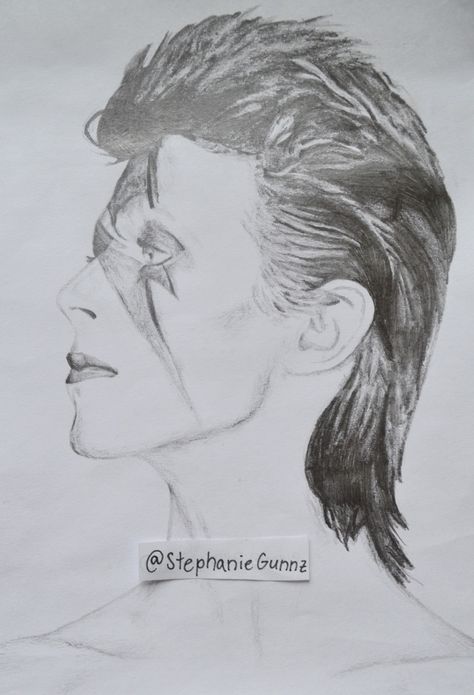 David Bowie Drawing Sketch, David Bowie Sketch, Rockstar Drawing, David Bowie Drawing, Musician Artwork, David Bowie Tribute, David Bowie Art, Bowie Art, Portrait Drawings