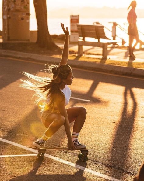 Skater Photoshoot, Skateboarding Aesthetic, Skateboard Photos, Surf Aesthetic, Skateboard Aesthetic, Skate Photos, Skateboard Photography, Surf Vibes, Skate Girl