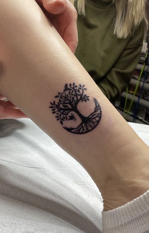 Tree of life tattoo Tree Of Life Wrist Tattoo, Tree Of Life Tattoo Feminine, Bff Tattoos, Tree Of Life Tattoo, Life Tattoos, Wrist Tattoos, Infinity Tattoo, Tree Of Life, I Tattoo