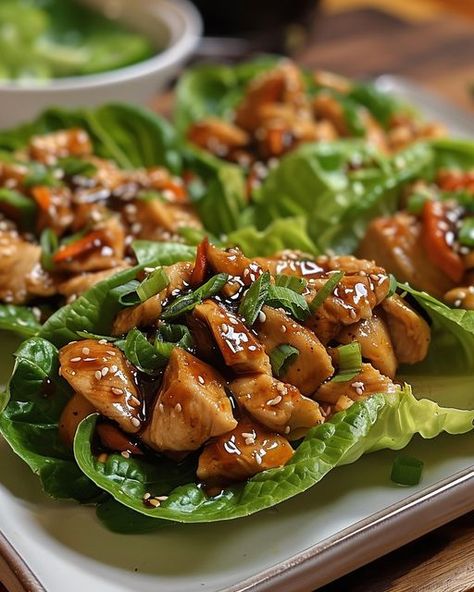 Teriyaki Chicken Lettuce Wraps, Chicken Hoisin Sauce, Wraps Pinwheels, Savory Meatballs, Butter Lettuce, Chicken Wrap Recipes, Filled Pasta, Good Looking Food, Chicken Lettuce Wraps