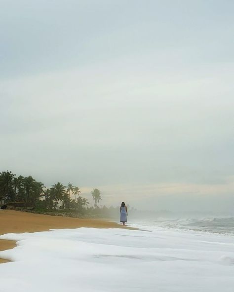 A blissful evening at Kappil beach near Varkala kerala🏞🔥🌎 Kappil Beach, 35mm Film, Goa, Kerala, Vision Board, Film, Water, Travel, Quick Saves