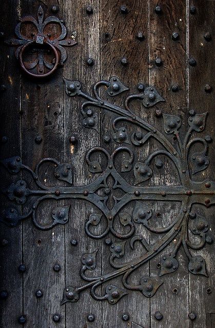 Lichfield Cathedral, Medieval Door, Door Knobs And Knockers, Gorgeous Doors, Cool Doors, Doors And Hardware, Iron Work, Old Door, Old Doors