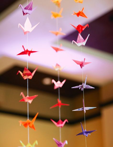 Origami Crane Tutorial, Crane Wedding, Hanging Origami, Origami Cranes, Japanese Origami, Japanese Wedding, Diy Crafts For Girls, Crane Bird, Bird Theme