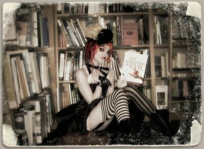 Emilie Autumn Dark Cabaret, Emilie Autumn, Alt Girl, Goth Aesthetic, Gothic Girls, Violinist, Alternative Girls, Autumn Aesthetic, My Favorite Music