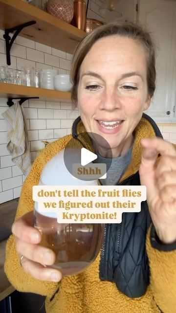 Fruitflytrap Diy, Catch Fruit Flies In House, Fruit Flies Get Rid Of, How To Get Rid Of Fruit Flies In House, Killing Fruit Flies, Catch Fruit Flies, Fruit Flies In House, Fruit Fly Trap Diy, Fly Infestation