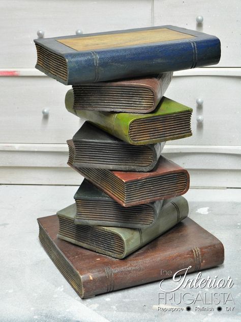 Book End Table Diy, Unusual Tables, Book Side Table, Books On Table, Book Furniture, Stacked Books, Inspiring Books, Cardboard Crafts Diy, Pile Of Books