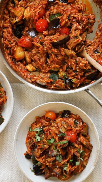 BOSH! by Henry & Ian on Instagram: "Follow @bosh.tv for more delicious one-pan recipes 🎉 ROASTED RATATOUILLE ORZO 🐀 This is a super simple dish packed with the perfect balance of flavours, plus there’s minimal washing up, so it’s really a win win. Tag a friend that would LOVE this! ❤️ #vegan #ratatouille #orzo #recipe #plantbased #onepanmeal #instafood #delicious #food #veganrecipes #onepan #easyrecipes #love #instagood #yummy" Roasted Ratatouille Orzo, Ratatouille Orzo, Vegan Ratatouille, Roasted Ratatouille, Orzo Recipe, Ratatouille Recipe, Vegan Inspiration, Pan Recipes, Vegetable Seasoning