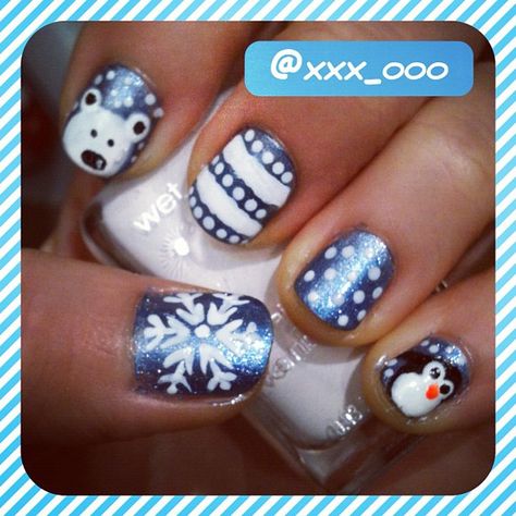 Winter Nails Polar Bear, Polar Bear Nail Designs, Snowmen Nail Designs, Polar Bear Nail Art, Polar Bear Nails, Snow Nail Art, Nails Snowflakes, Penguin Nail Art, Christmas Mani