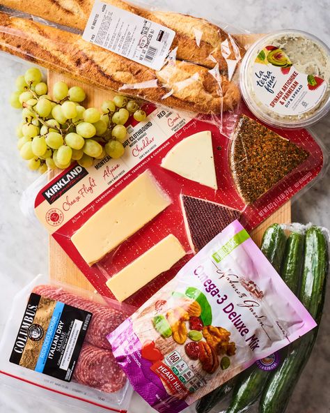 Costco Cheese Board, Costco Charcuterie Board Ideas, Charcuterie Board Costco, Costco Charcuterie Board, Costco Charcuterie, Costco Appetizers, Parmesan Dip, Charcuterie Plate, Gourmet Cheese