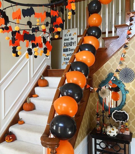 🎃👻🎃👻🎃 Halloween mobile and countdown sign from @homegoods.” Halloween Themed Birthday Party Kids, College Halloween Parties, Halloween Mobile, Halloween Themed Birthday Party, Countdown Sign, Party Prep, Birthday Party Treats, Homemade Halloween Decorations, Spooky Halloween Party