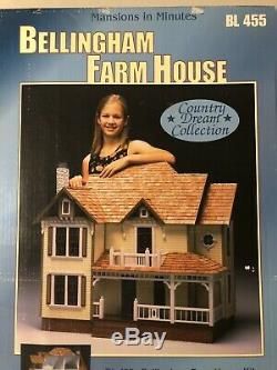 Duracraft Inc. Bellingham Farm House Kit #bl-455 American Dollhouse New 3 Story Mansion, Mini Houses, Shelby Cobra, Franklin Mint, House Materials, Kit Homes, Mini House, Miniature Dolls, Bird House