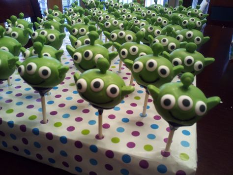 Toy Story Alien Cake Pops, Buzz Light Year Cake Pops, Toy Story Alien Cake, Alien Cake Pops, Light Year Cake, Buzz Light Year Cake, Alien Cake, Toy Story Theme, Story Birthday