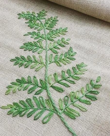 Embroidery Leaf, Diy Broderie, Embroidery Stitches Tutorial, Pola Sulam, Hand Embroidery Flowers, Embroidery Patterns Vintage, Embroidery Flowers Pattern, Creative Embroidery, 자수 디자인