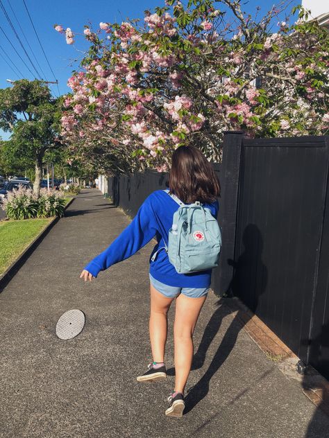 Mochila Fjallraven Kanken, Sky Blue Outfit, Kanken Mini, Backpack Outfit, Ariana Grande Outfits, Blue Outfit, Kanken Backpack, Fjallraven Kanken, Fjallraven Kanken Backpack