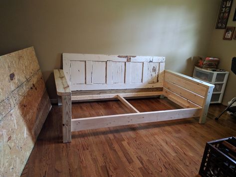 Farmhouse Daybeds, Twin Bed Couch, Basement Couch, Tiny Interior, River Decor, Day Bed Frame, Mattress Couch, Diy Daybed, Modern Outdoor Chairs