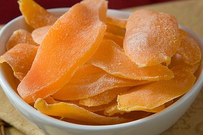 Dried Mango https://pinoycook.wordpress.com/2013/12/10/dried-mango-recipe/ Dried Mango Recipe, Healthy Meals Ideas, Mango Recipe, Dried Mango, Dehydrated Fruit, Dried Mangoes, Mango Recipes, Meals Ideas, Dehydrated Food