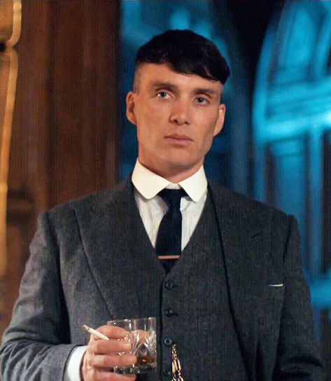 Thomas Shelby Drinking, Thomas Shelby, Cillian Murphy, Peaky Blinders, Drinks, On Instagram, Instagram