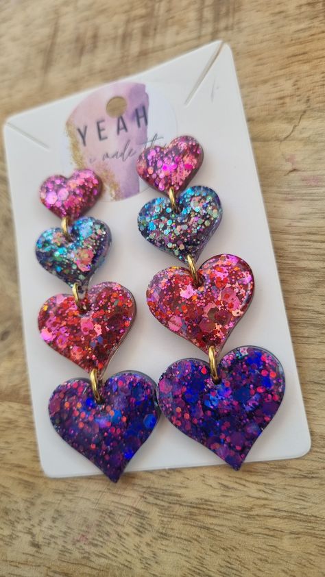 Resin Valentine Ideas, Valentine Resin Ideas, Valentine Resin, Diy Resin Phone Case, Diy Resin Earrings, Resin Crafts Tutorial, Diy Earrings Polymer Clay, Polymer Clay Jewelry Tutorials, Diy Resin Projects