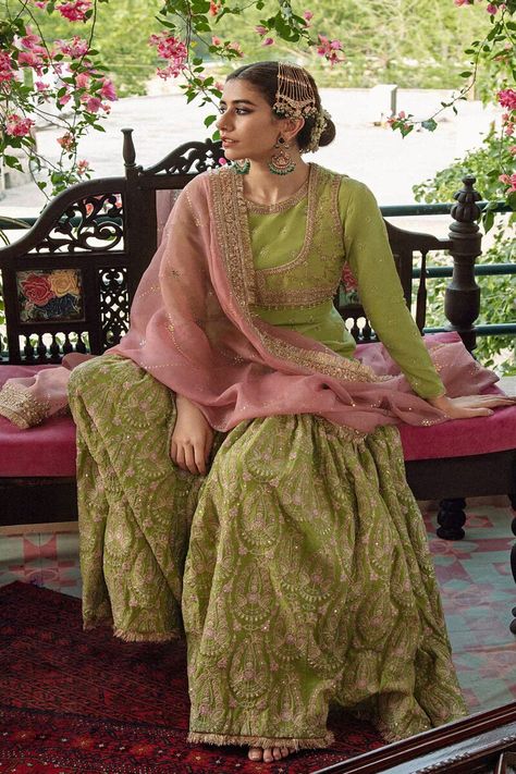 Green Gharara, Nameera By Farooq, Gharara Designs, Zara Shahjahan, Mehndi Dress, Girls Party Wear, Green Lehenga, Pakistani Wedding Outfits, Indian Bridal Outfits