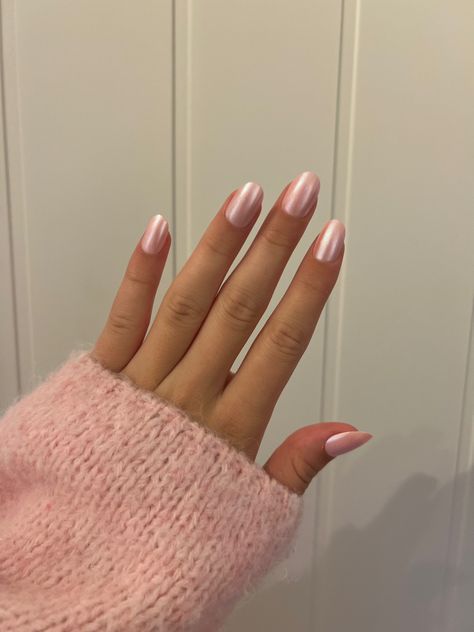 Essie Chrome Nail Polish, Essie Pink, Chrome Nail Polish, Pink Chrome Nails, Pink Chrome, Chrome Nail, Chrome Nails, Essie, Nail Polish