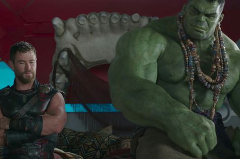 Thor and the Hulk in Ragnarok Ragnarok Comic, Loki Fan Art, Hulk Movie, Fire Movie, Thor Loki, Thor Ragnarok, The Hulk, Taika Waititi, Bruce Banner