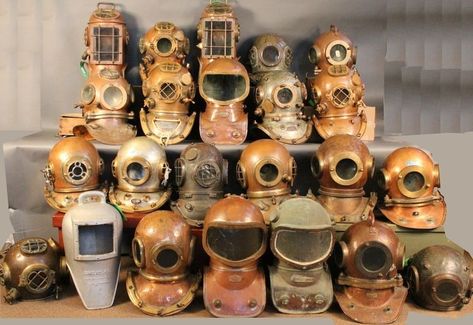 diving helmets Diver Art, Navy Diver, Deep Sea Diver, Diving Helmet, Sea Diving, Deep Sea Diving, Scuba Diving Equipment, Scuba Diving Gear, Boston Harbor