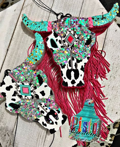 Bull Skull Car Freshie, Bull Skull Freshie, Freshie Designs, Cute Car Air Freshener, Freshie Ideas, Car Air Freshener Diy, Cow Skull Art, Car Things, Diy Air Freshener