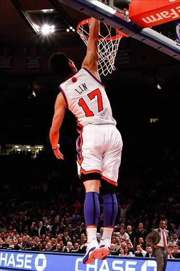 Jeremy Lin #Knicks #NBA #fantasybasketball Jeremy Lin Wallpaper, Linsanity Jeremy Lin, Harrison Barnes, Knicks Basketball, Best Nba Players, Jeremy Lin, Fantasy Basketball, Sneaker Posters, Basketball Highlights