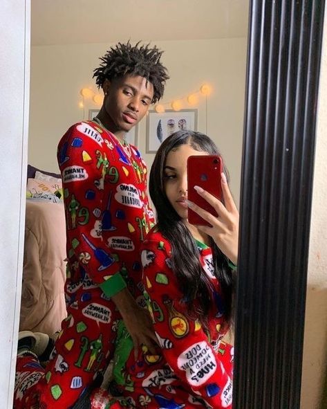 Black Couples Christmas, Christmas Pajamas Couples, Matching Christmas Pajamas Couples, Nba Quotes, Christmas Couple Pictures, Christmas Pictures Outfits, Girlfriend And Boyfriend Goals, Matching Christmas Outfits, Couples Christmas