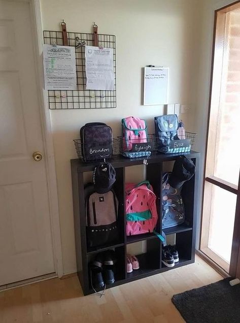 Cyn'ful Glam Kids Shoe Organization, School Bag Organization, Small Apartment Decorating Ideas, Diy Locker, Apartment Decorating Ideas, Cool Bookshelves, Apartment Organization, Decorating Ideas On A Budget, Kids Room Organization