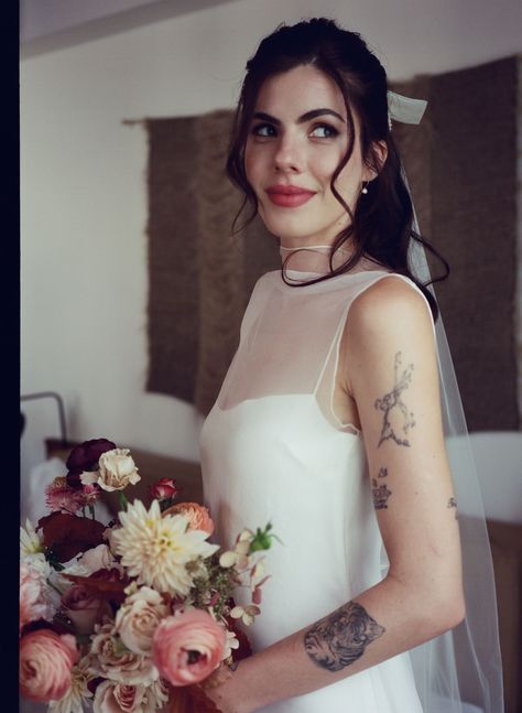 Edgy Bridal, Minimal Wedding Dress, Brides With Tattoos, Bridal Styling, Beautiful Love Stories, Restaurant Wedding, Art Deco Wedding, Woodland Wedding, Wedding Mood