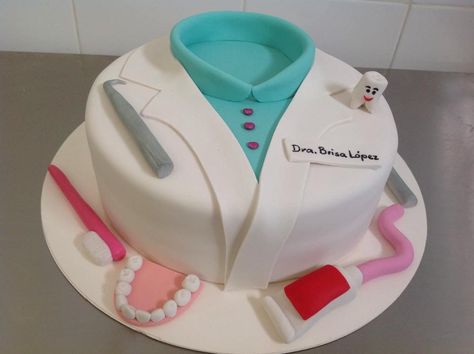 Dental Cake Ideas Dentists, Dental School Graduation Cakes, Dentist Cake Design, Dentist Cake Ideas Birthday, Dentist Theme Cake, Dentist Birthday Cake, Doctor Birthday Cake, Dental Cake, Dentist Cake