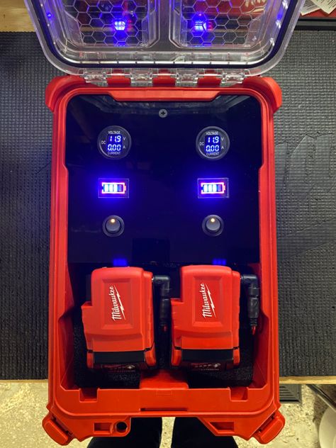 Lowvoltage power source Packout Milwaukee Ideas, Milwaukee Packout Ideas, Milwaukee Tool Box Ideas, Milwaukee Packout Mods, Packout Mods, Work Truck Organization, Mobile Tool Box, Milwaukee Tool Box, Kaizen Foam