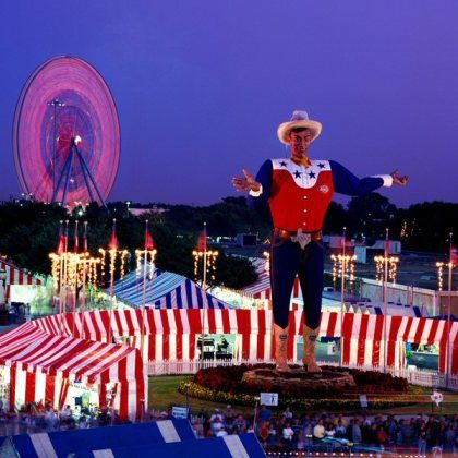 the State Fair of TX-- a huge fair each Fall in Dallas....so much to see and do there. Sadly, Big Tex (pictured) burned last year but they are restoring him! Art Deco Landscape, Pig Races, State Fair Of Texas, Texas State Fair, Only In Texas, Loving Texas, Texas Girl, Lone Star State, Texas Travel