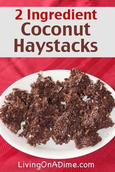 Here are 25 of the best easy Christmas candies all in one place! Many of these recipes can be made in just a few minutes and the result is oh so delicious! Candy Haystacks, Chocolate Haystacks Recipe, Coconut Haystacks, Easy Christmas Candy, Chocolate Haystacks, Haystacks Recipe, Christmas Candy Easy, Easy Christmas Candy Recipes, Easy Candy Recipes