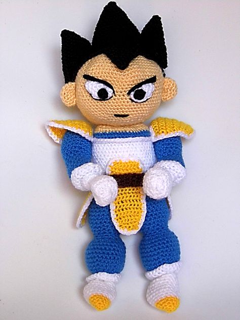 Vegeta (Dragon Ball) Free Amigurumi Pattern – Sueños Blanditos Dragon Ball Z Crochet, Crochet Dragon, Crochet Needles, Crochet Beanie, Amigurumi Free Pattern, Crochet Techniques, Yarn Needle, Crochet Dolls, Amigurumi Doll