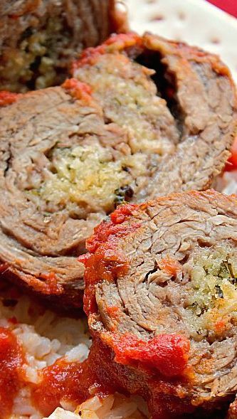 Braciole Recipe Italian, Beef Braciole Recipe, Braised Meat, Beef Braciole, Braciole Recipe, Steak Wraps, Marzano Tomatoes, Meat Rolls, Cooking Mama