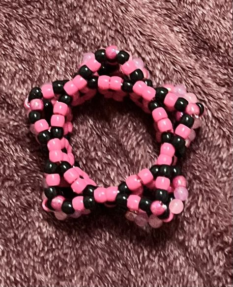 Gloomy Bear Kandi Cuff, Grunge Kandi, Kandi Star Cuff, Kandi Bracelets Ideas, Kandi Jewelry, Kandi Cuff Patterns, Kandi Inspo, Bracelet Tutorials, Diy Kandi Bracelets