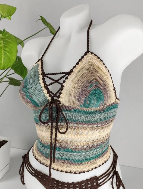 Crochet Bohemian Crop Top, Batik Tropical Colors, Hippie Style Clothes - Etsy Ukraine Diy Hippie Clothes, Hippie Clothes Aesthetic, Stripe Crochet Top, Crochet Bohemian, Diy Summer Clothes, Moda Hippie, Crochet Festival, Hippie Crochet, Crochet Swim