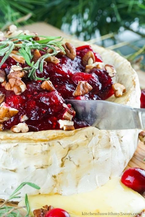 Have you ever wanted to add a fancy appetizer to your dinner? Maybe even show off a super tasty recipe to your friends or family? This amazing Cranberry Smoked Brie is sure to blow away anyone who tries it and is perfect for any occasion. Cherry Brie Appetizer, Cranberry Baked Brie, Orange And Cranberry, Walnut Chicken Salad, Best Holiday Appetizers, Walnut Chicken, Cranberry Baking, Brie Appetizer, Fancy Appetizers