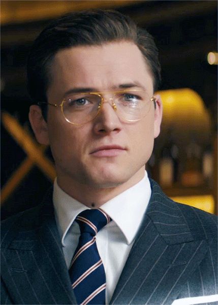 Statesman’s glass...eeeh I prefer the kingsman glasses Kingsman Glasses, Tarron Edgerton, Kingsman Style, Kingsman Secret Service, Kingsman Actors, Eggsy Kingsman, Taron Edgerton, Taron Egerton Kingsman, Eggsy Unwin