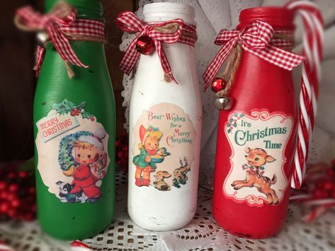 Vintage Style Christmas Decorations Red White or Green Milk - Etsy Canada Starbucks Glass Bottles, Milk Bottle Craft, Starbucks Bottles, Flower Vase Gift, Jute Flowers, Green Milk, Christmas Vases, Vintage Style Christmas, Vintage Christmas Decor